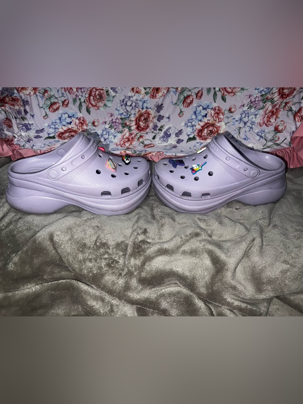 Crocs platform size 7 in Lilac with Jibbitz Charms - Picture 5 of 5